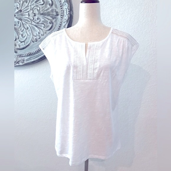 Liz Claiborne White T-Shirt Size Medium Eyelet Lace Burnout Effect Short Sleeves - Picture 12 of 12